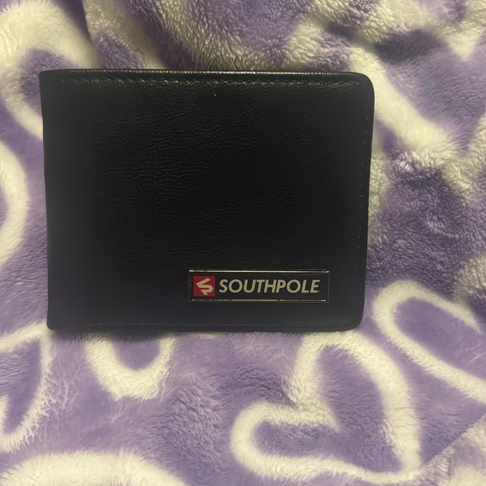 Southpole wallet